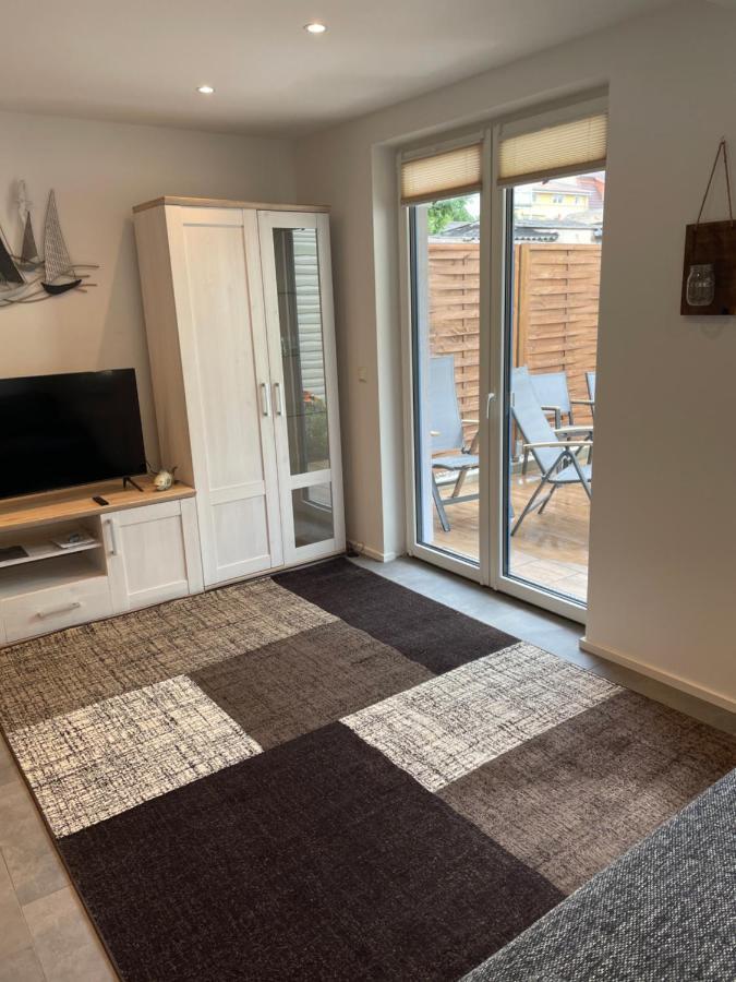 Ferienwohnung Nora Mit Blick Auf Den Ribnitzer See Buitenkant foto