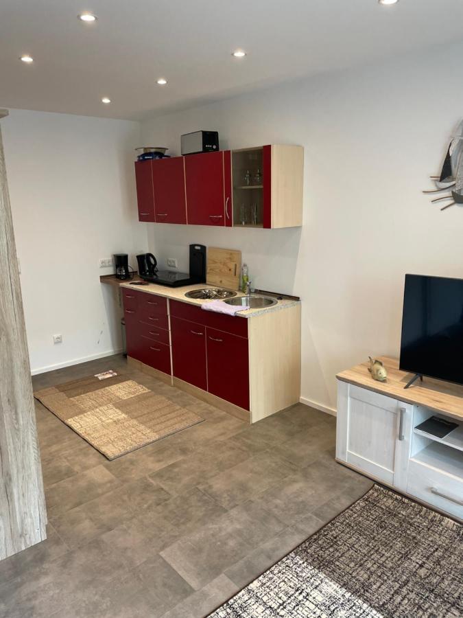 Ferienwohnung Nora Mit Blick Auf Den Ribnitzer See Buitenkant foto